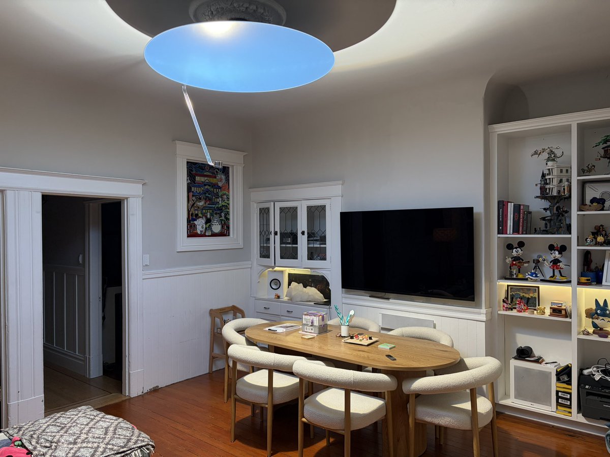 Paul Bakaus's Sunday Light filling his room with daylight